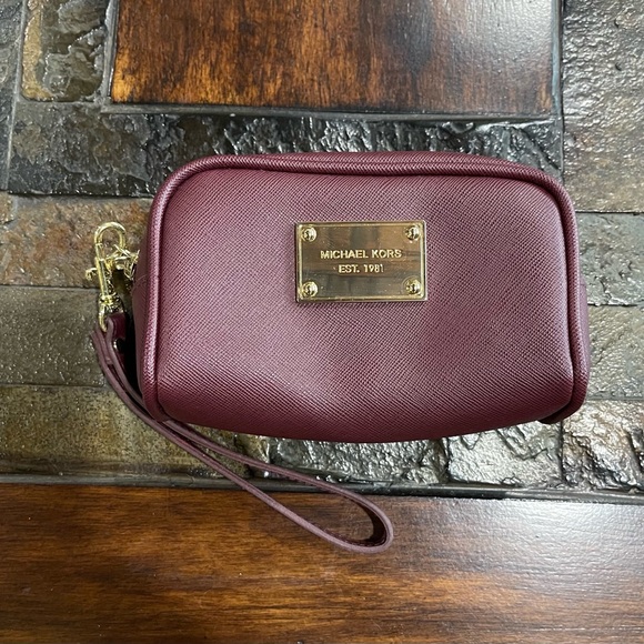 Michael Kors Merlot Makeup Bag with Gold Accents - Picture 1 of 6